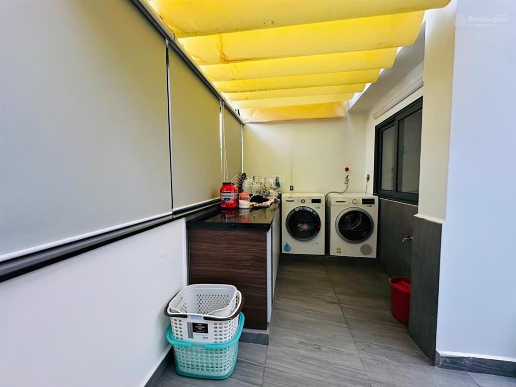 Chính chủ bán căn nguyệt quế bên hồ 96m2 hoàn thiện đẹp  0903 257 ***