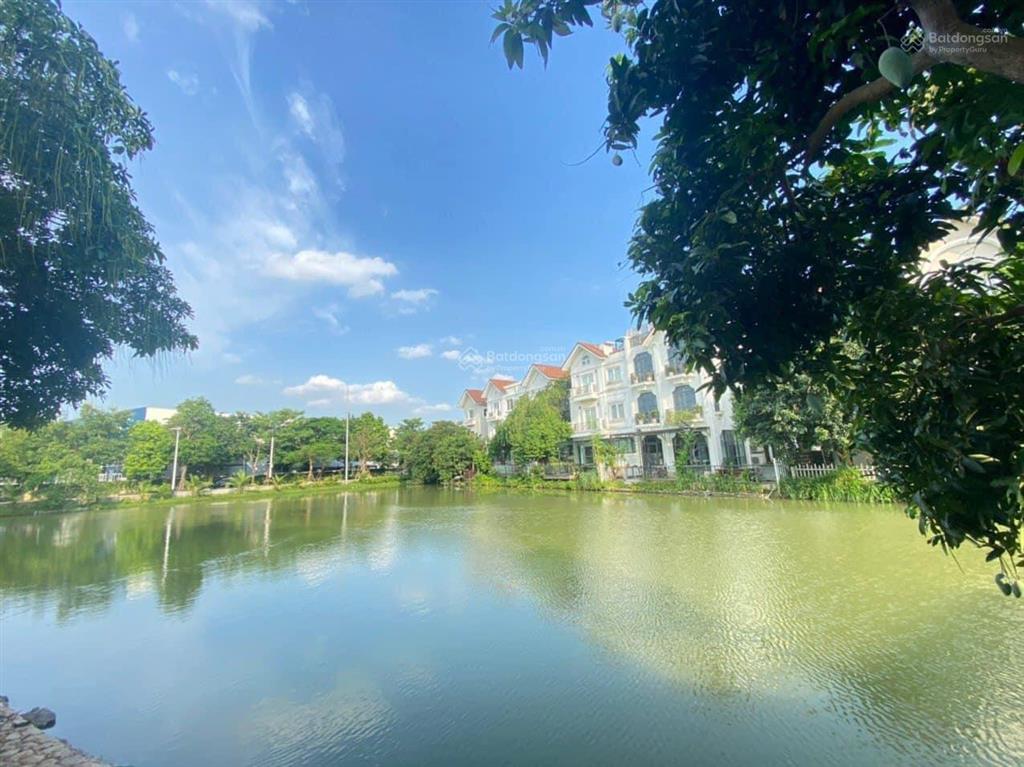 Chính chủ bán nhanh biệt thự song lập hoa sữa 215m2 đã hoàn thiện giá chỉ 395tr/m2  0903 257 ***