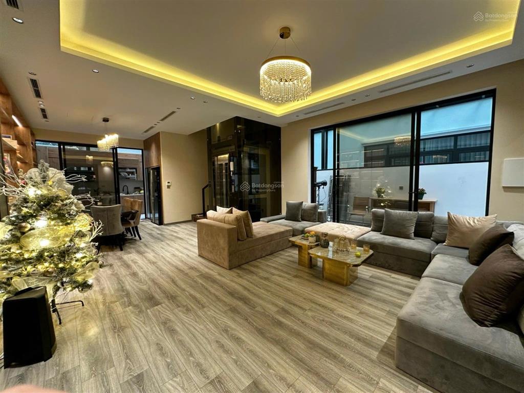 Chính chủ bán biệt thự song lập nhỏ bên hồ 128m2 full nội thất có thang máy  0903 257 ***