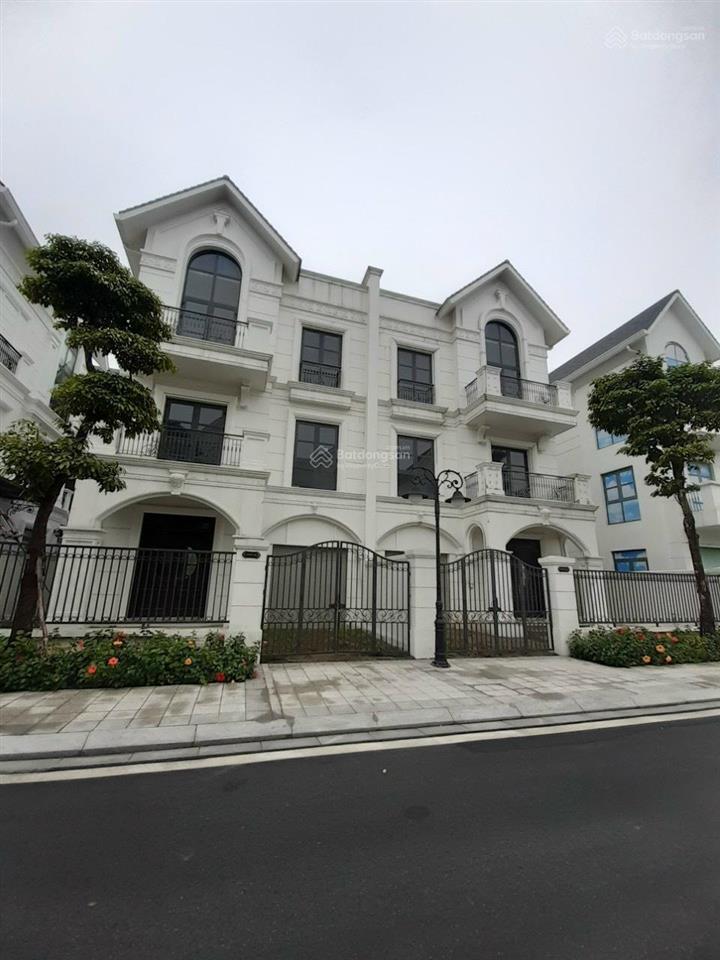 Chính chủ bán nhanh biệt thự song lập dt 168m2 bên hồ harmony, sát trường, hồ 12.5ha  0903 257 ***
