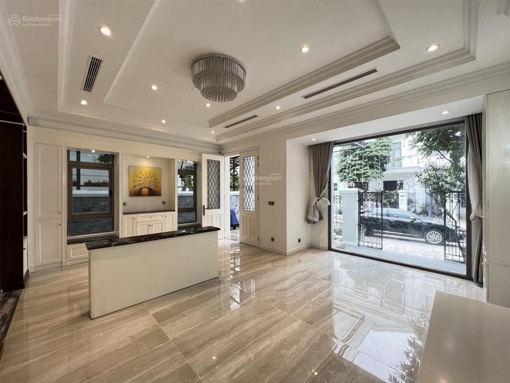 Cho thuê biệt thự song lập 170m2 vinhomes harmony đủ nội thất cơ bản, có thang máy  0903 257 ***