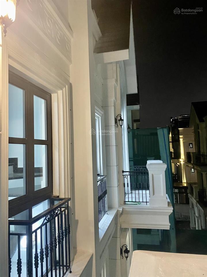 Cho thuê biệt thự song lập 170m2 vinhomes harmony đủ nội thất cơ bản, có thang máy  0903 257 ***