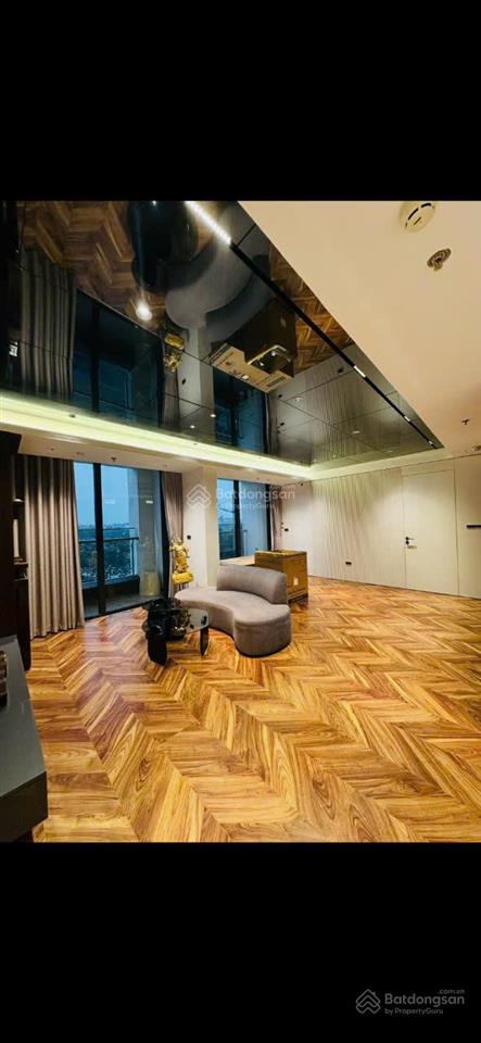 Chủ nhà cần cho thuê căn hộ cao cấp 3pn với diện tích 135m2 full nội thất vinhomes symphony