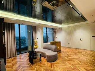 Chủ nhà cần cho thuê căn hộ cao cấp 3pn với diện tích 135m2 full nội thất vinhomes symphony