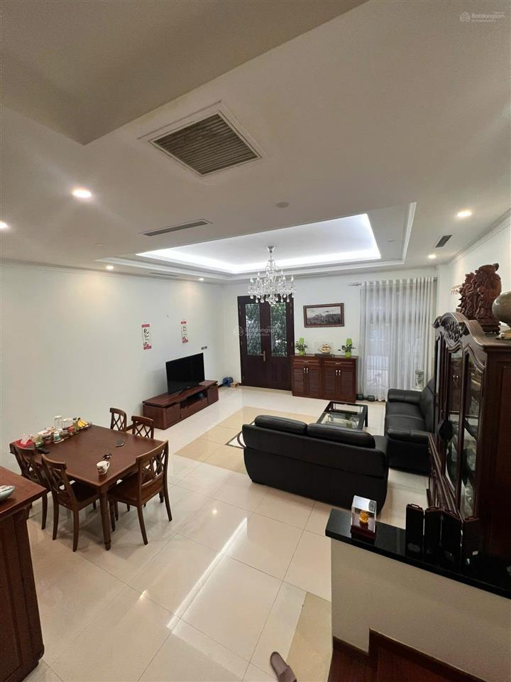 Cho thuê biệt thự liền kề bên hồ harmony full nội thất giá 35tr/ tháng  0903 257 ***