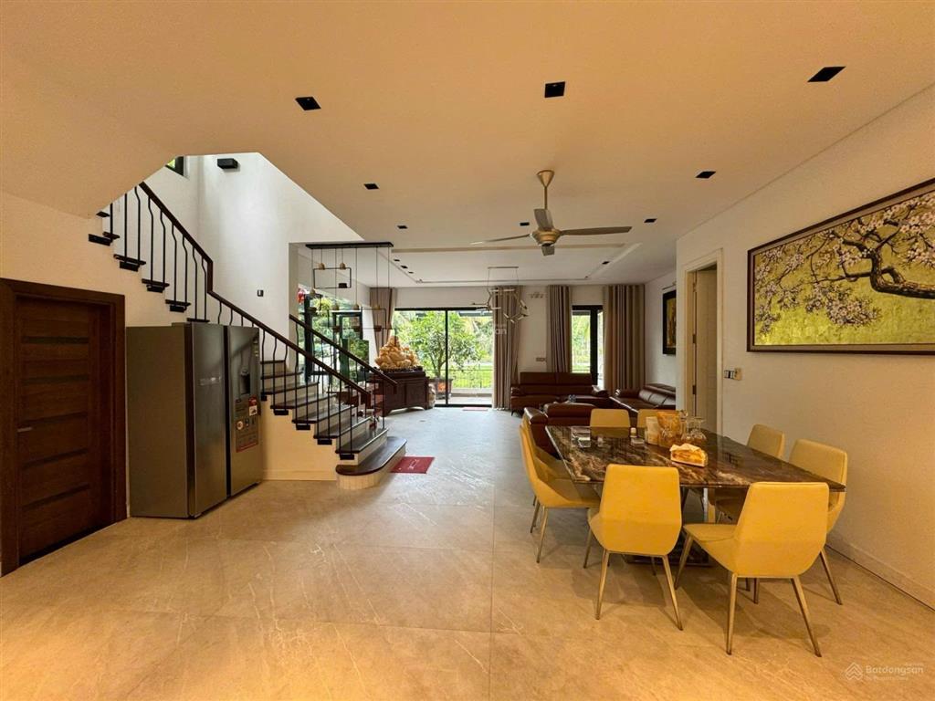 Chính chủ bán gấp biệt thự song lập hs3 full nội thất, view sông cự đẹp  0903 257 ***