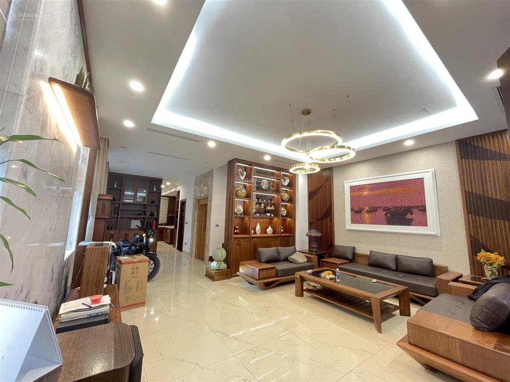 Cho thuê biệt thự song lập vinhomes the harmony full nội thất hiện đại, có thang máy, view hồ