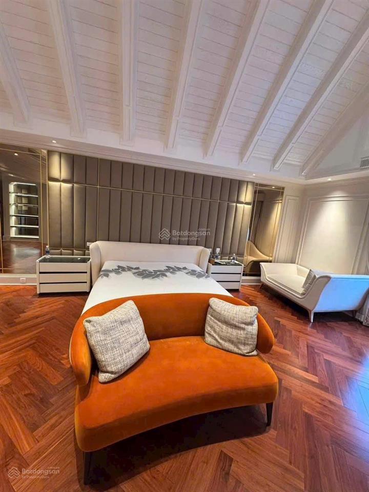 Cho thuê  biệt thự vinhomes riverside khu vip. bằng lăng 500m2 full nội thất cao cấp  0903 257 ***