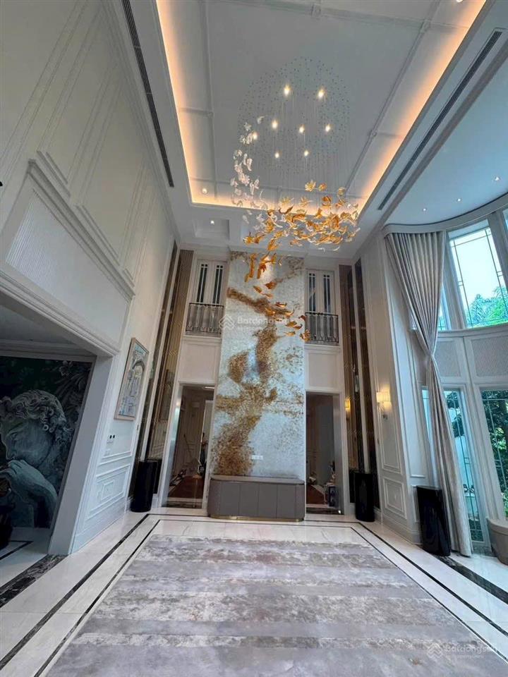 Cho thuê  biệt thự vinhomes riverside khu vip. bằng lăng 500m2 full nội thất cao cấp  0903 257 ***
