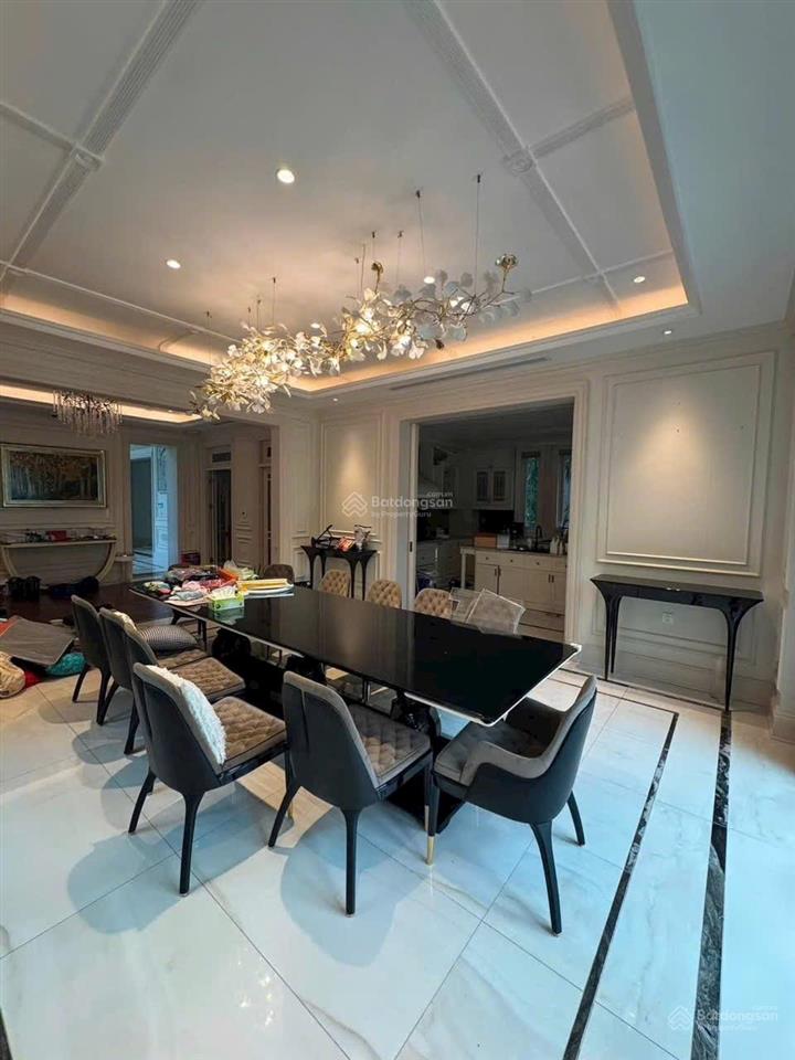 Cho thuê  biệt thự vinhomes riverside khu vip. bằng lăng 500m2 full nội thất cao cấp  0903 257 ***
