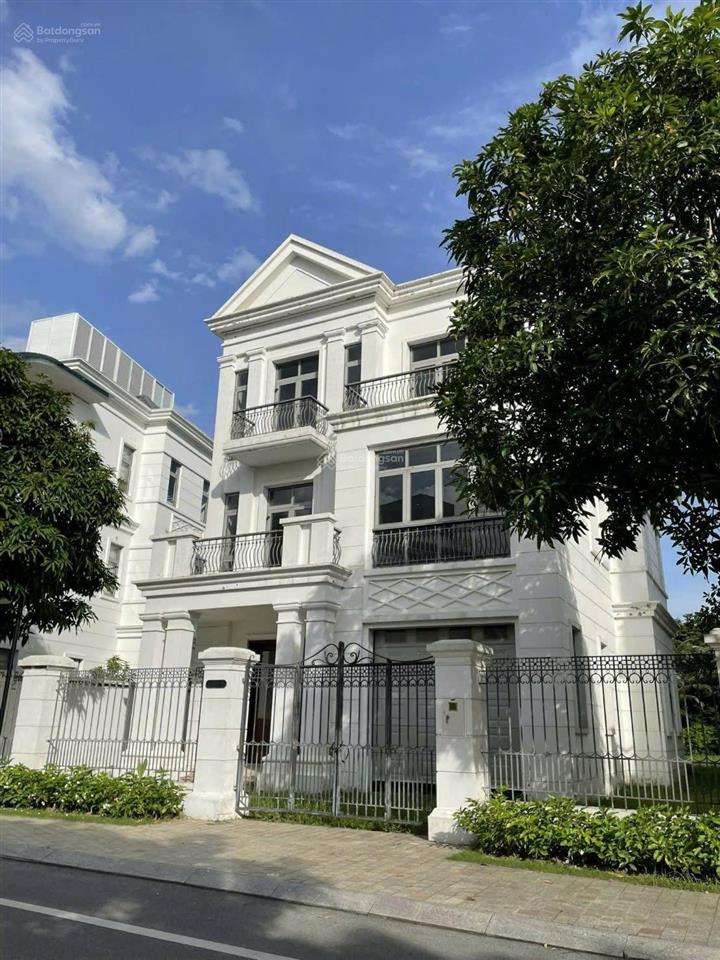Bán nhanh biệt thự đơn lập nguyệt quế bên hồ 345m2 full nội thất có thang máy, giá rẻ 0903 257 ***