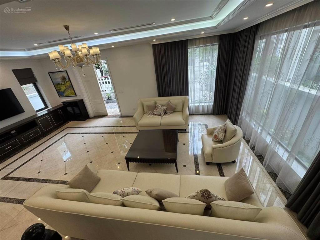 Chính chủ cho thuê biệt thự đơn lập nhỏ vinhomes riverside view sông, full nội thất 0903 257 ***