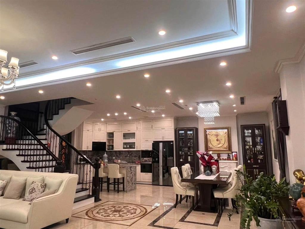 Chính chủ cho thuê biệt thự đơn lập nhỏ vinhomes riverside view sông, full nội thất 0903 257 ***