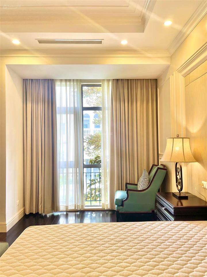 Cho thuê biệt thự song lập view hồ 152m2 full nội thất cao cấp  0903 257 ***