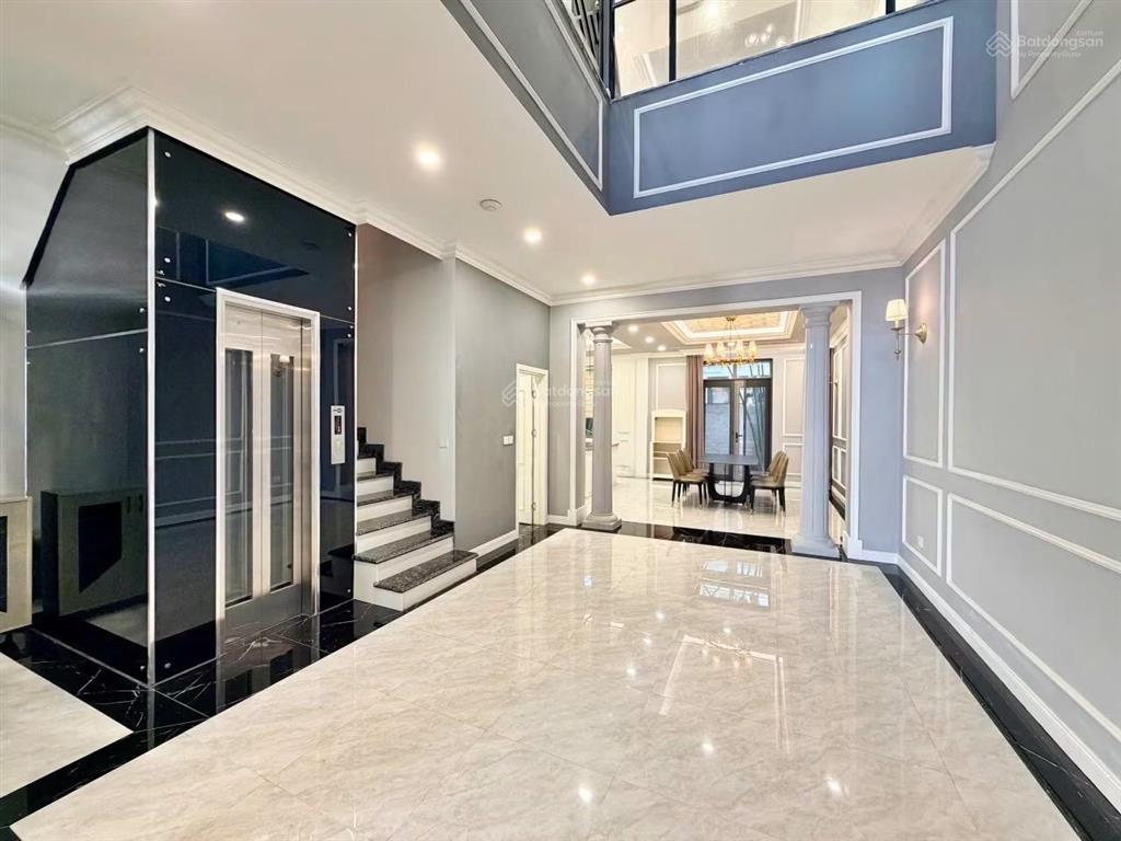 Chính chủ gửi cho thuê bt nhà vườn vinhomes harmony đối diện công viên, có thang máy  0903 257 ***
