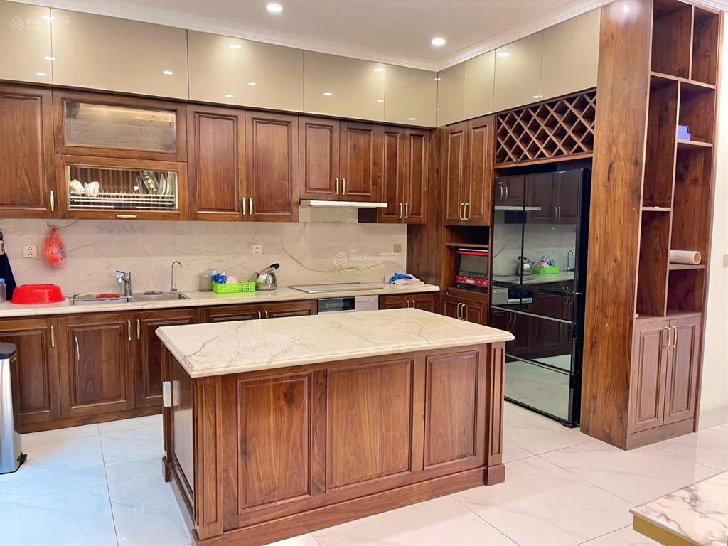 Cho thuê biệt thự song lập 185m2 full đồ, view công viên, có thang máy  0903 257 ***