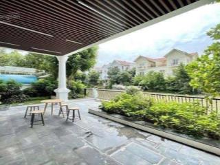 Biệt thự song lập view vinhomes riverside 270m2 đầy đủ nội thất cơ bản giá 40tr/ tháng  090325796