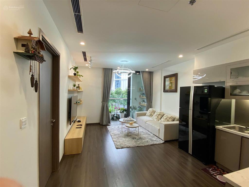 Cho thuê căn hộ cao cấp vinhomes symphony long biên 2 phòng ngủ 2wc  0903 257 ***