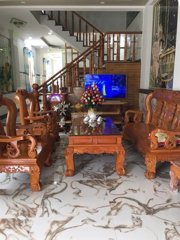 Bán nhà lầu ngộp tại sông lu, 9,2 tỷ, 594 m2, 5pn, 5wc, 2 tầng, hướng đn