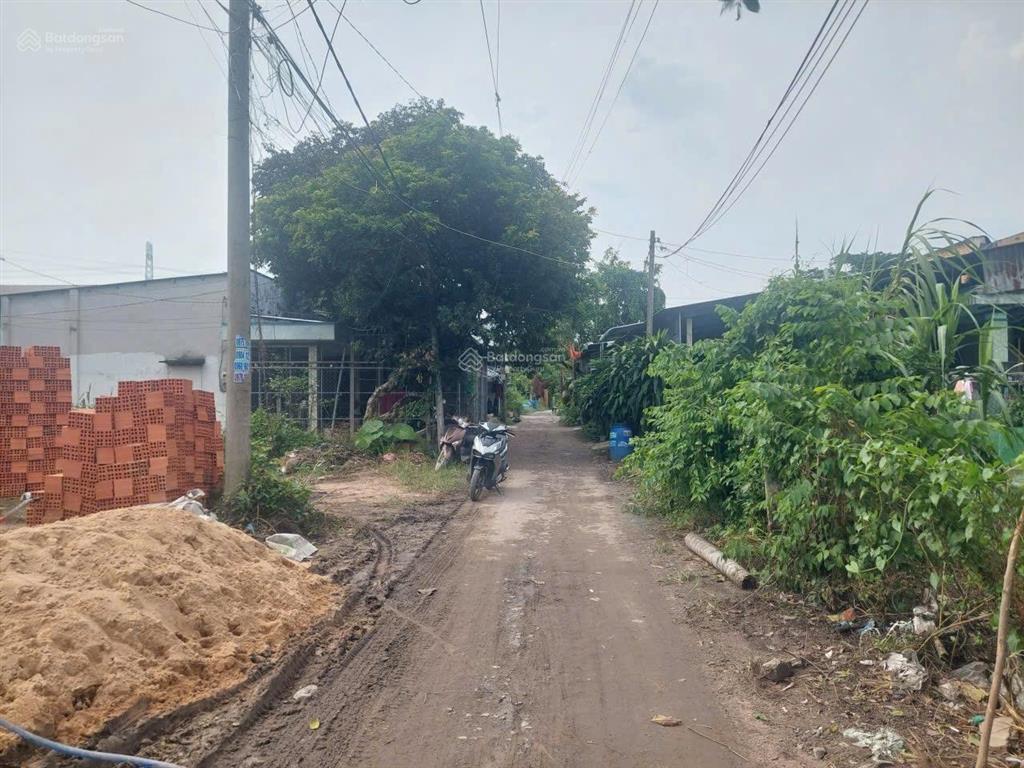 Bán đất tại 1/ lê thị bay, phú hòa đông, củ chi, 2,1 tỷ, 160m (5x32m)đẹp, sát tl15,hiện hữu