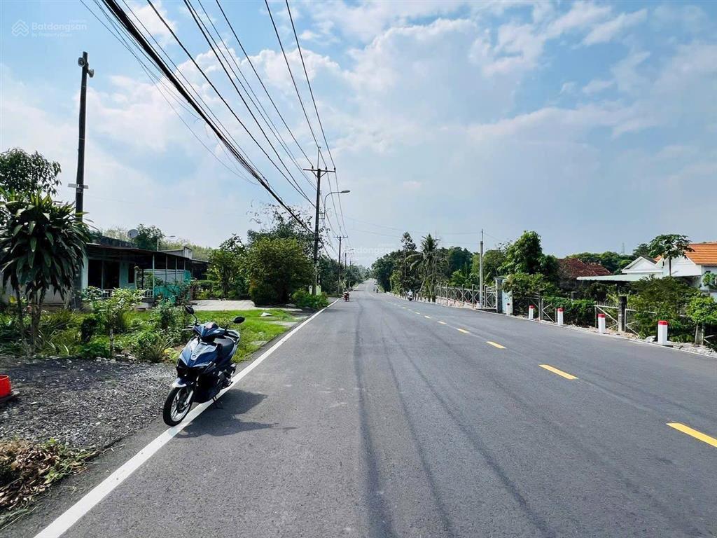 Bán đất ngộp tại tỉnh lộ 15, 90 tỷ, dt 8000 m2, thổ cư 6000m.sát vành đai 3,phú hoà đông, củ chi