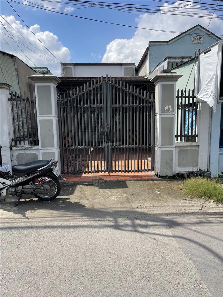 Bán nhà riêng tại đường trần thị kiều, 4,3 tỷ, (5x40m), 200m2, thổ cư 80m, xã bình mỹ cũ