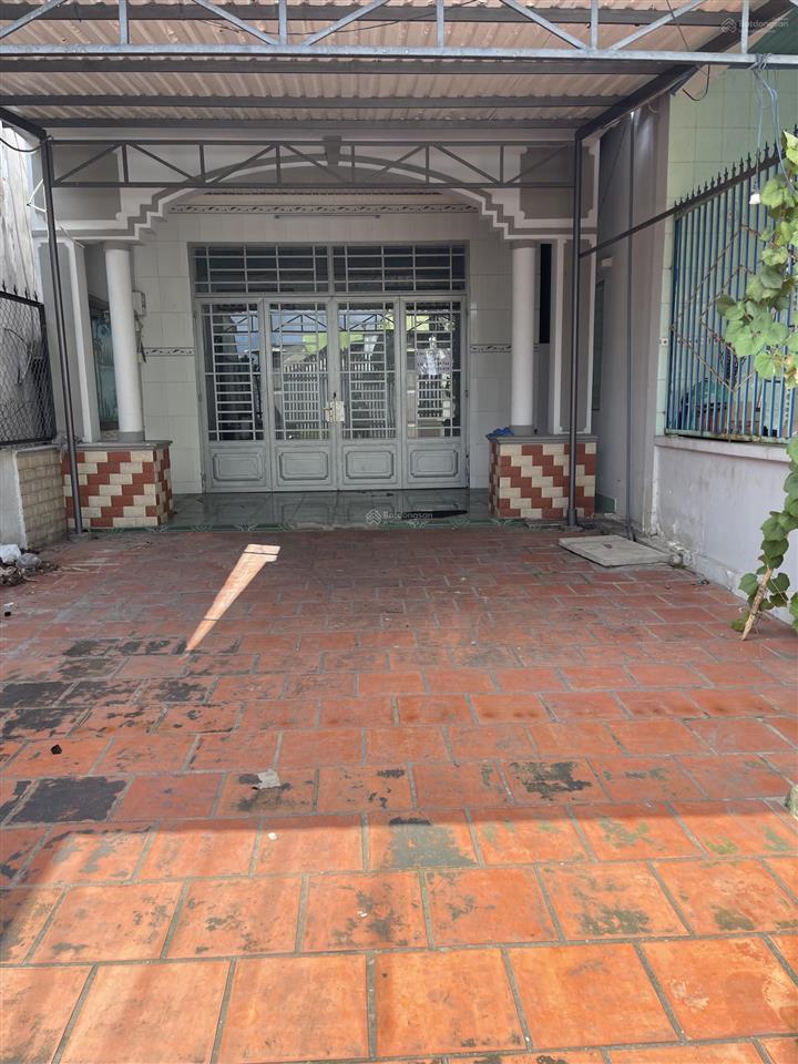Bán nhà riêng tại đường trần thị kiều, 4,3 tỷ, (5x40m), 200m2, thổ cư 80m, xã bình mỹ cũ