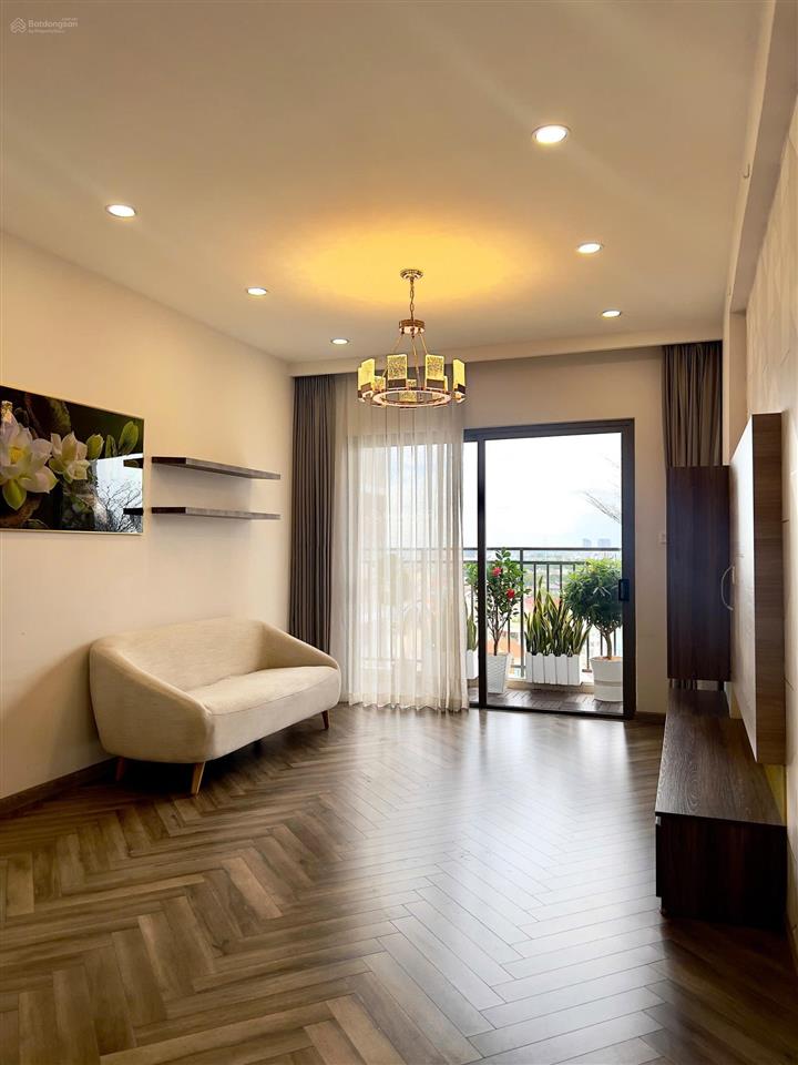 Bán gấp căn 3pn  căn góc full nt giá chỉ 7,950 tỷ bao thuế phí  tháp trung tâm sun avenu
