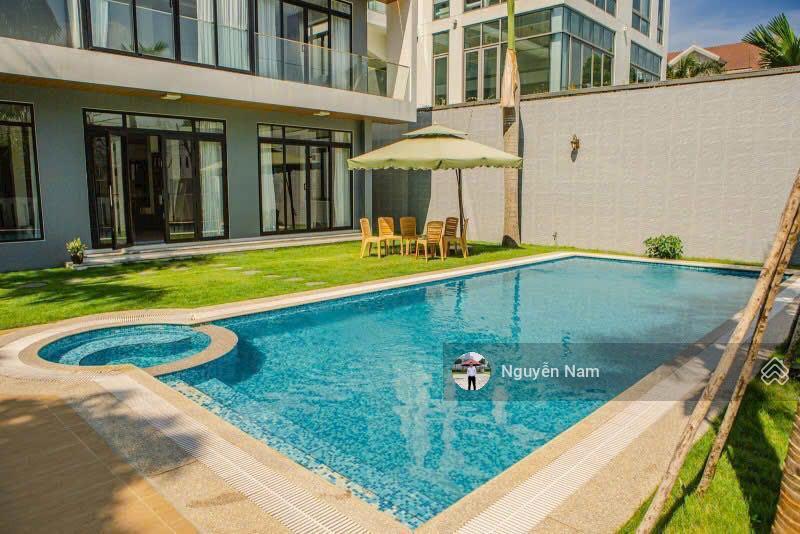 Bán biệt thự ngay sông nguyễn văn hưởng quận 2 dt 750m2 sân vườn hồ vơi cực đẹp