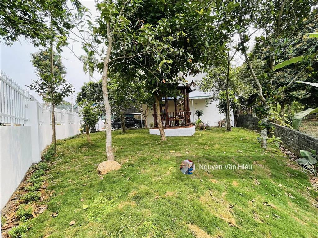 Chính chủ bán đất tặng nhà và khuôn viên 359.1m2 sát vách biệt thự xanh villas 0911 162 ***