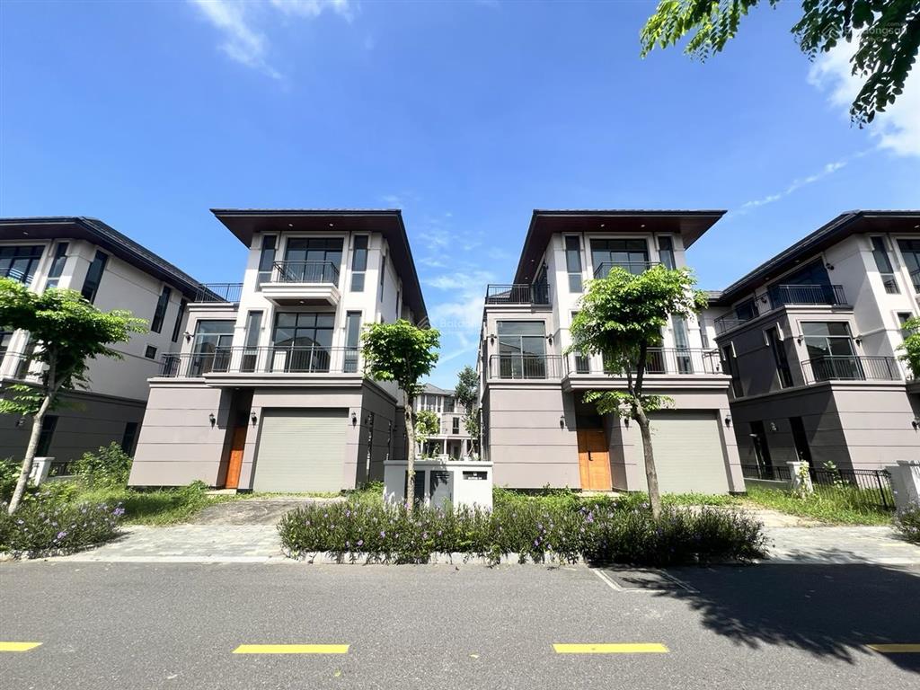 Siêu phẩm biệt thự góc view sông  view hồ bơi gs metro city giá tốt