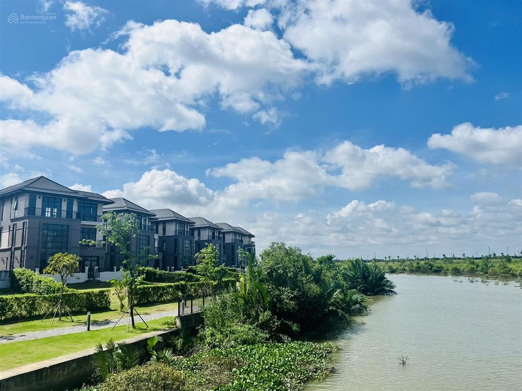 Siêu phẩm biệt thự góc view sông  view hồ bơi gs metro city giá tốt