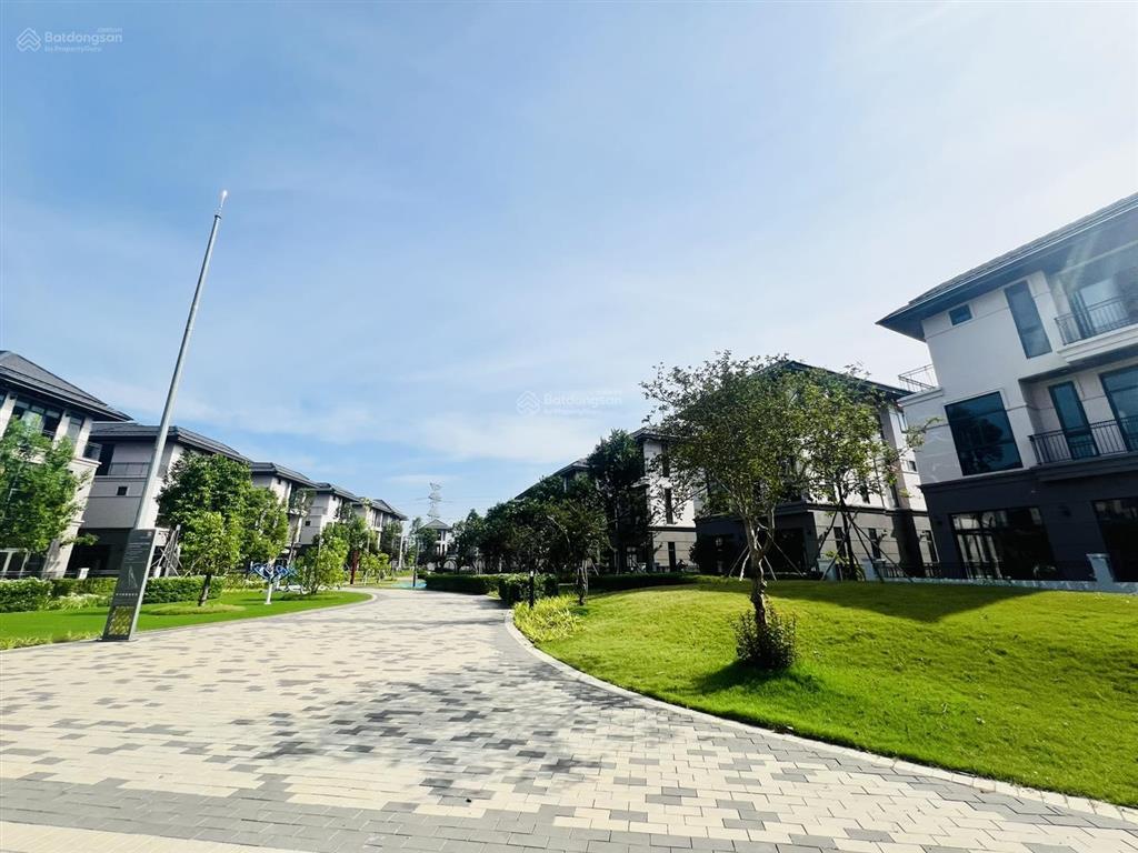 Siêu phẩm biệt thự góc view sông  view hồ bơi gs metro city giá tốt