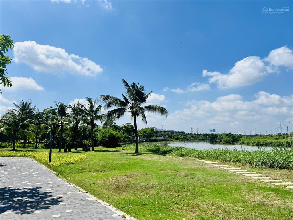 Siêu phẩm biệt thự góc view sông  view hồ bơi gs metro city giá tốt