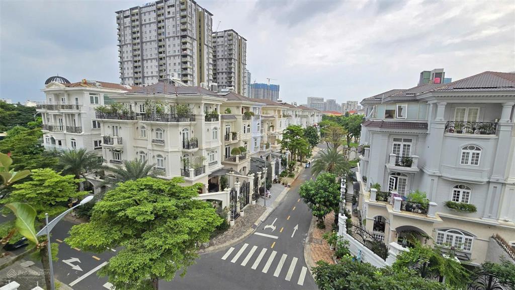Bán nhanh biệt thự song lập kdc cityland chỉ 49,9 tỷ không có căn thứ 2