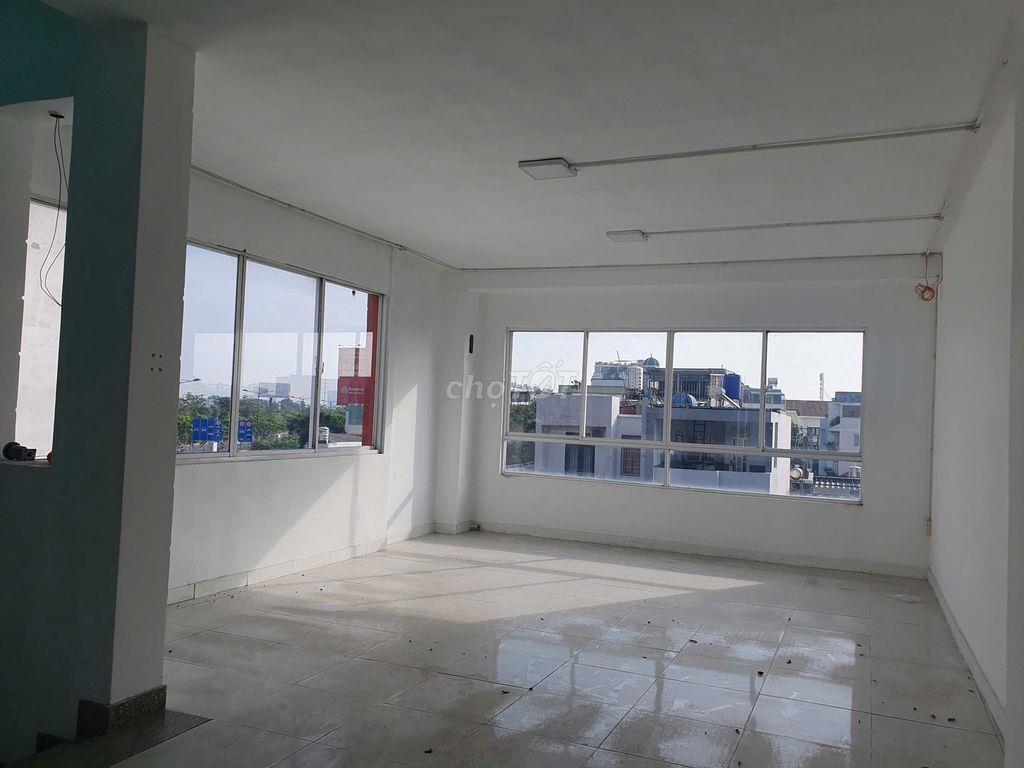 SHARE MẶT BẰNG  lầu 2  70m2 Phạm Văn Đồng ( kế bên GiGaMall)