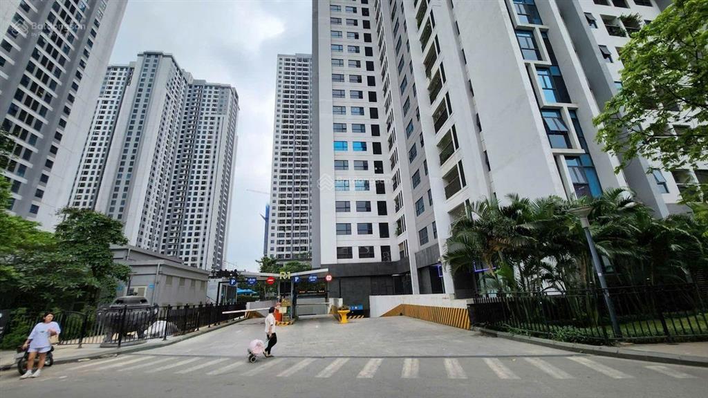 Cho thuê phòng 1 khách 1 ngủ full đồ giường tủ, đh, nl, wc khép kín, đối diện goldmark city chỉ 4.x
