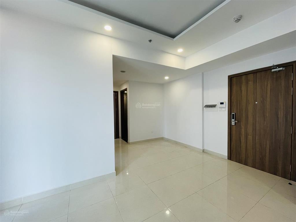 Chính chủ  bán 2pn đông nam, tầng thấp, view trọn hồ bơi