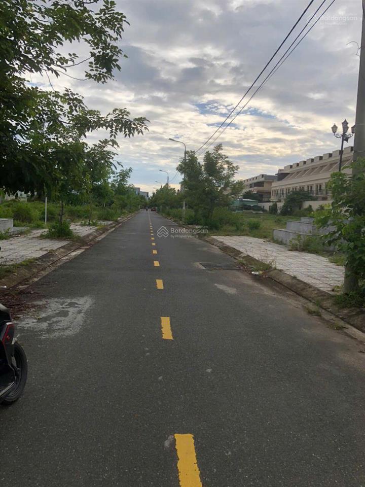 Sập hầm chính chủ cần bán đất lakeside, vị trí đẹp, sau lưng shophouse mê linh, giá tốt