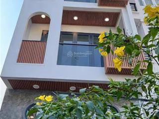 Bán gấp nhà 4 tâng hẻm ô tô thông 40m2 đường điện biên phủ,giáp q 1