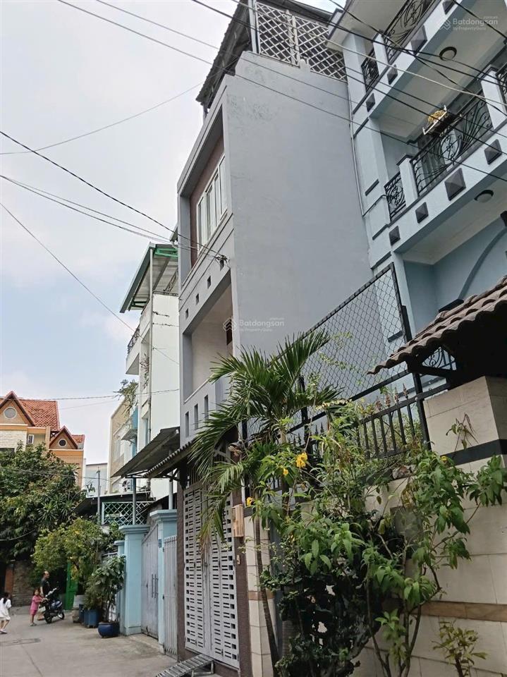 Bán gấp nhà hẻm ô tô 4,6x13m đúc 4 lầu đường lê quang định
