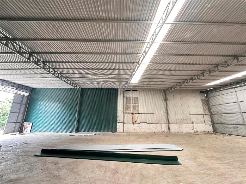 Cho thuê kho xưởng 350m² tại km16 đại lộ thăng long, quốc oai, hà nội