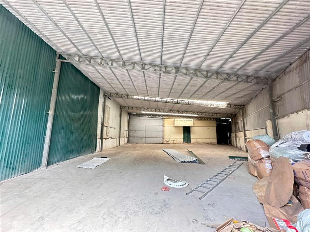 Cho thuê kho xưởng 350m² tại km16 đại lộ thăng long, quốc oai, hà nội