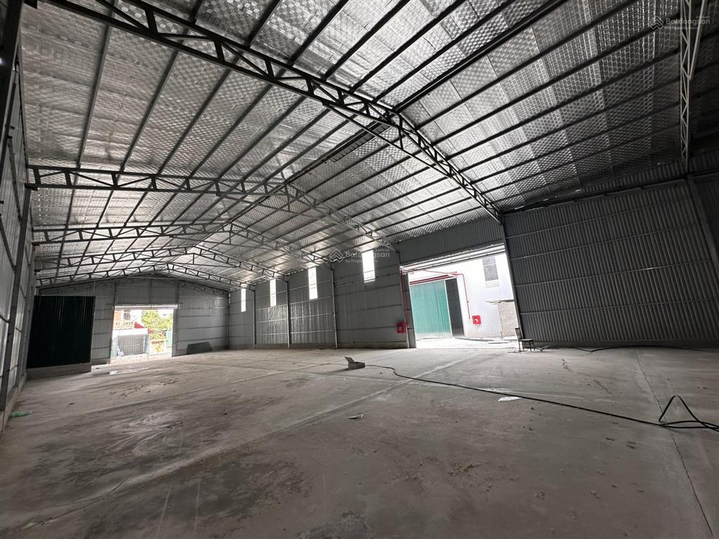 Cho thuê kho xưởng 750m2 gần cụm cn di trạch, sơn đồng, hà nội, trục đường đt 422