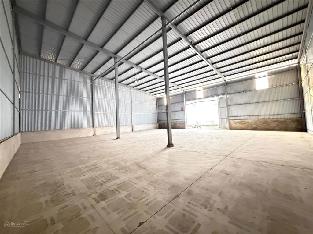 Cho thuê 250m2 kho xưởng tại khu đất dịch vụ lại yên, gần trục đường 3.5, xưởng mới dựng