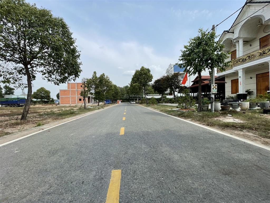 Chính chủ cần bán gấp lô đất 10x30 mặt tiền đường số 93 tđc phú chánh d giá tốt