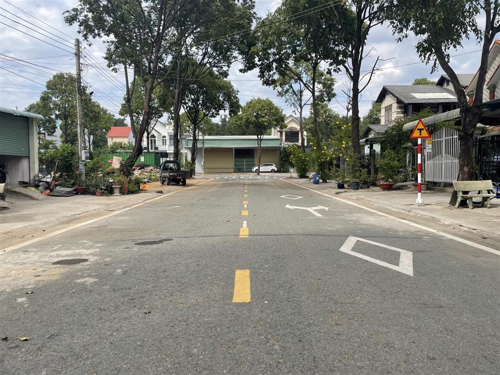 Cần bán gấp lô đất khu đô thị mới phú tân trung tâm tp mới giá tốt. mặt tiền đường db7b