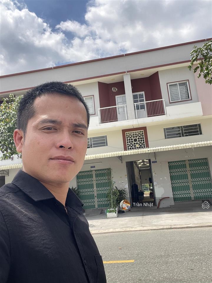 Chính chủ bán gấp căn nhà và 4 phòng trọ đang cho thuê 10tr/tháng tại trung tâm tp mới bình dương