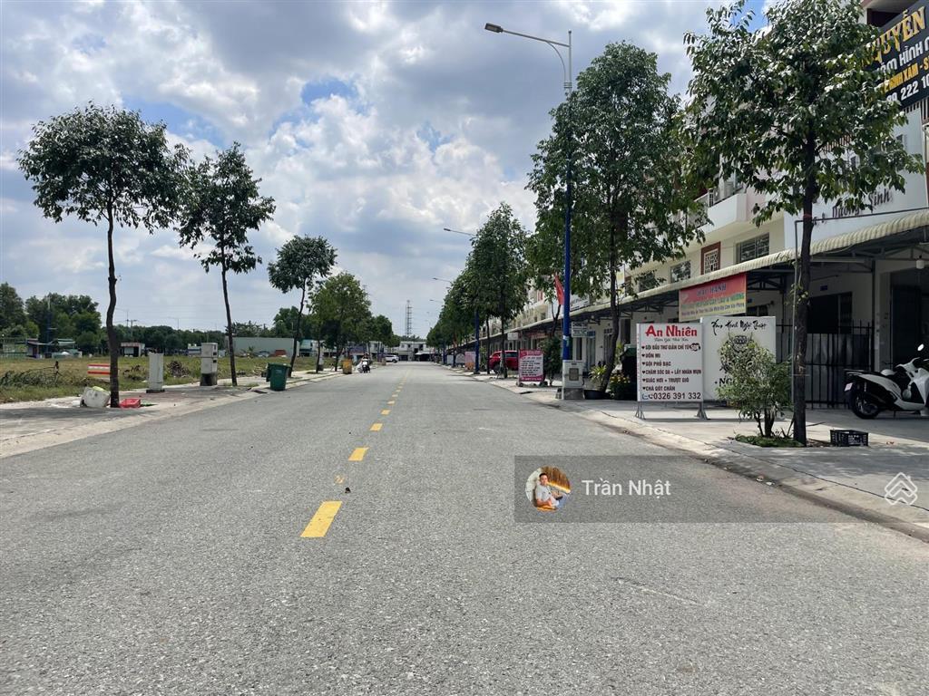 Chính chủ bán gấp căn nhà và 4 phòng trọ đang cho thuê 10tr/tháng tại trung tâm tp mới bình dương