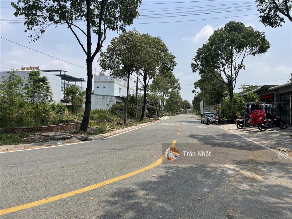 Cần bán gấp siêu phẩm góc 2 mặt tiền đường số 41 và số 60 khu tam giác vàng tđc phú chánh b